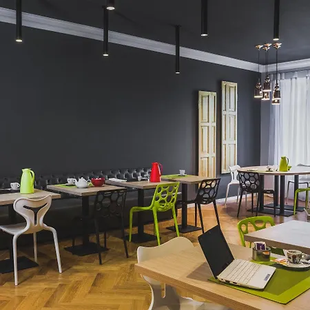 Uno Design Hotel 