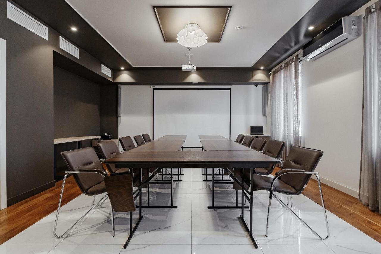 Uno Design Hotel